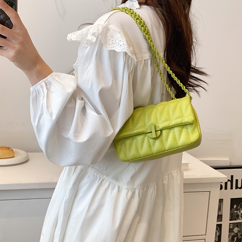 MOODS เย็บปักถักร้อยโซ่กระเป๋า - Women Bags Trend 2025 บทวิจารณ์และราคา