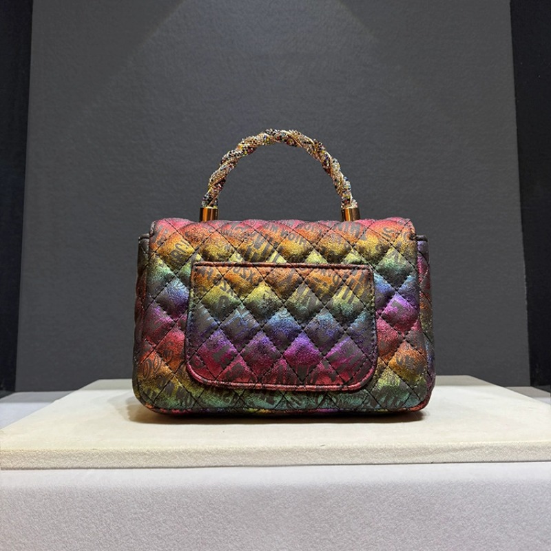 กระเป๋าถือผู้หญิงสไตล์เรโทรหรู - Women Bags Trend 2025 บทวิจารณ์และราคา