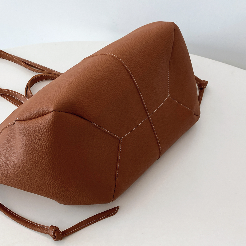 ขนาดใหญ่ความจุหนังซิปผู้หญิง T - Women Bags Trend 2025 บทวิจารณ์และราคา