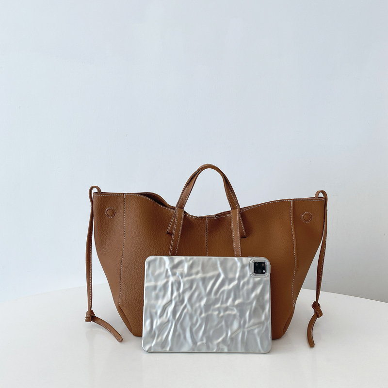 ขนาดใหญ่ความจุหนังซิปผู้หญิง T - Women Bags Trend 2025 บทวิจารณ์และราคา